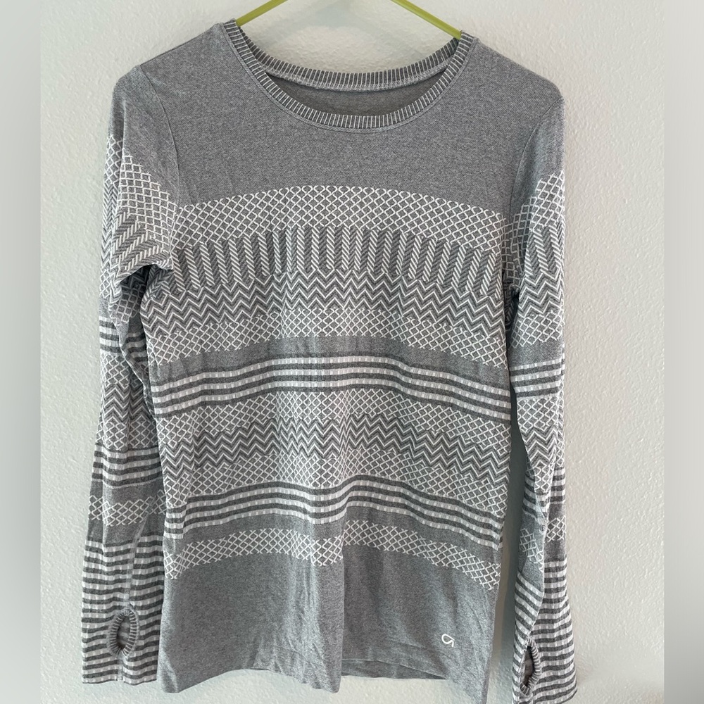 GAP fit long sleeve athletic top